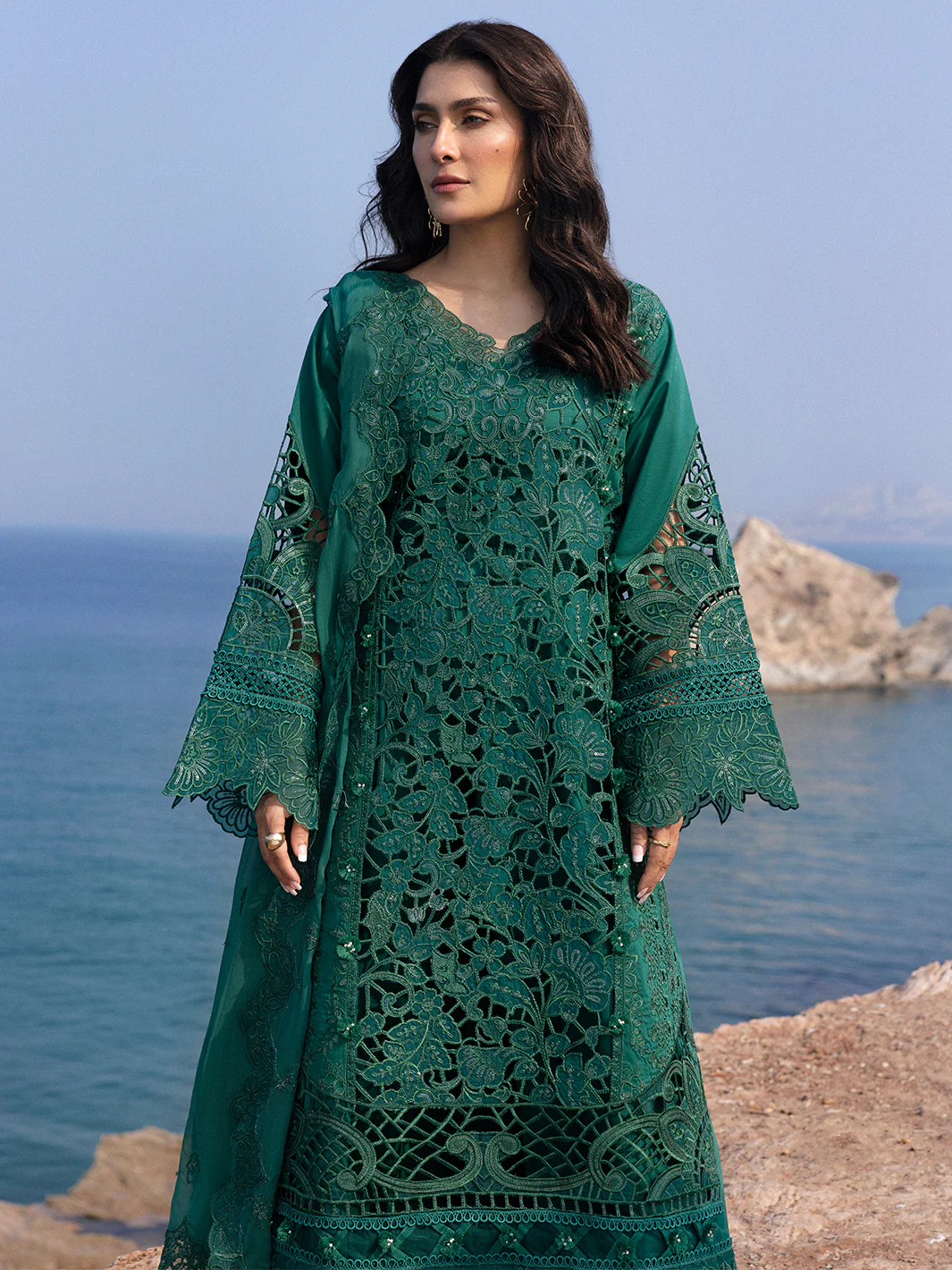 mahnur green luxury lawn collection replica mahnur green luxury lawn collection replica