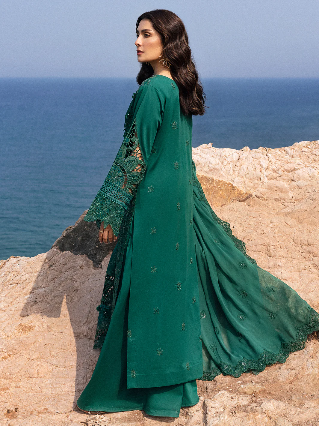 mahnur green luxury lawn collection replica mahnur green luxury lawn collection replica